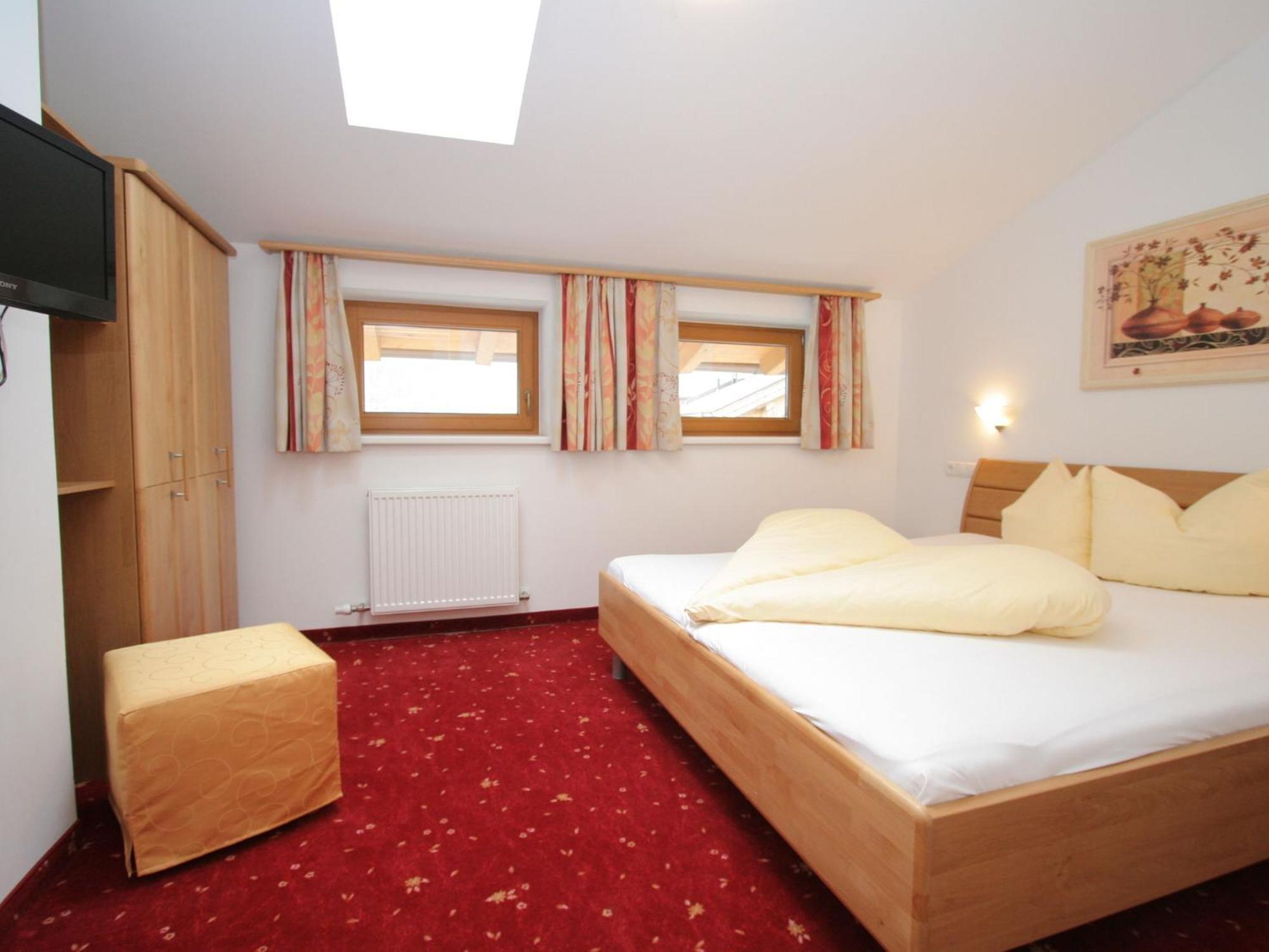 Charming Apartment In Uderns With Balcony Zewnętrze zdjęcie