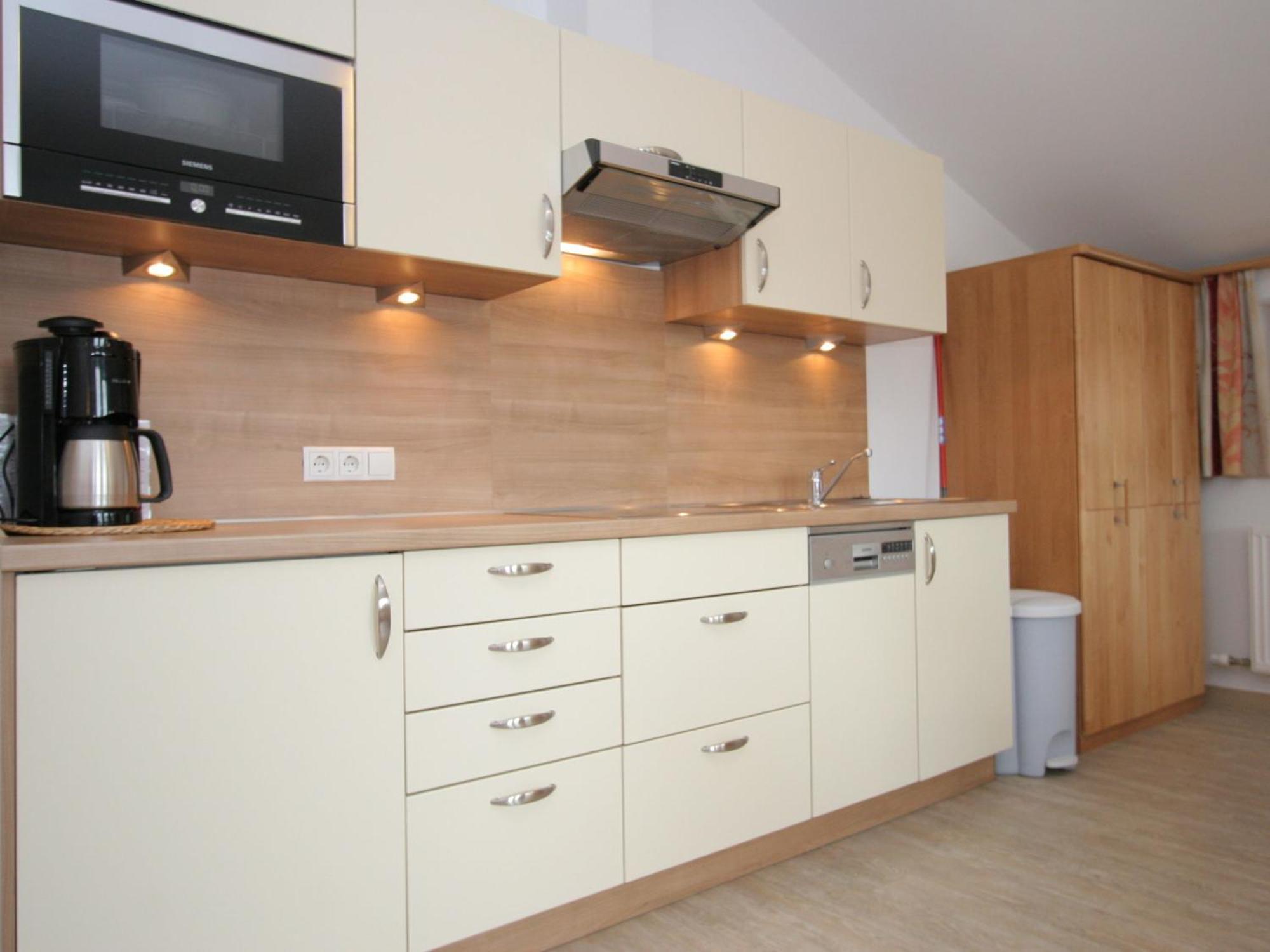 Charming Apartment In Uderns With Balcony Zewnętrze zdjęcie